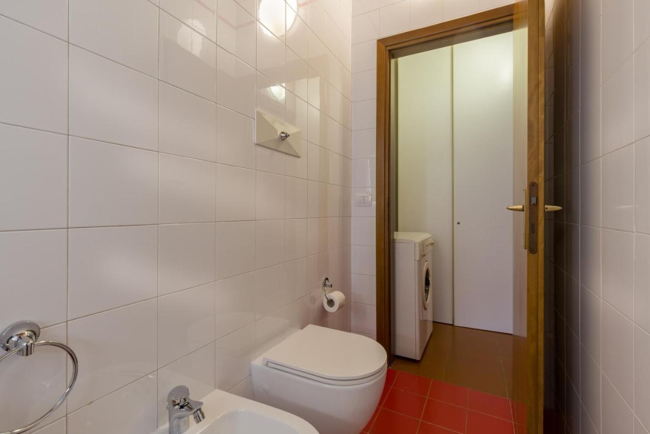 Apartment Center *