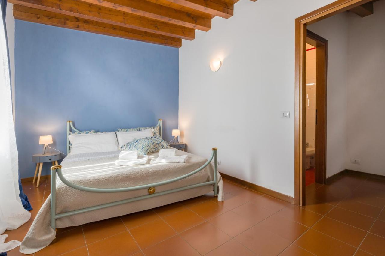 Center Apartment *